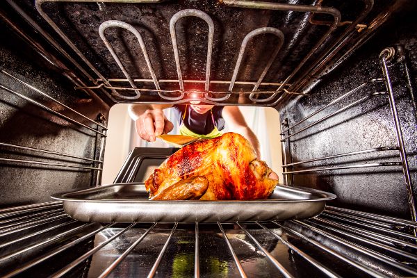 como limpiar la grasa pegada del horno